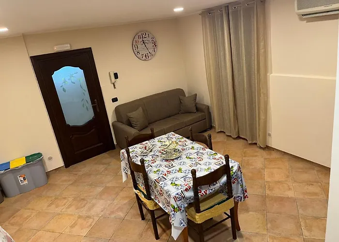Leontini House