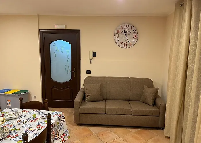 Leontini House